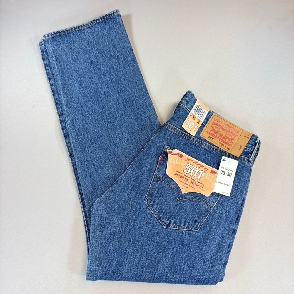 NWT Levi's 501 Original Fit Jeans Mens 33x30 Medium Wash Straight Leg Denim 2013